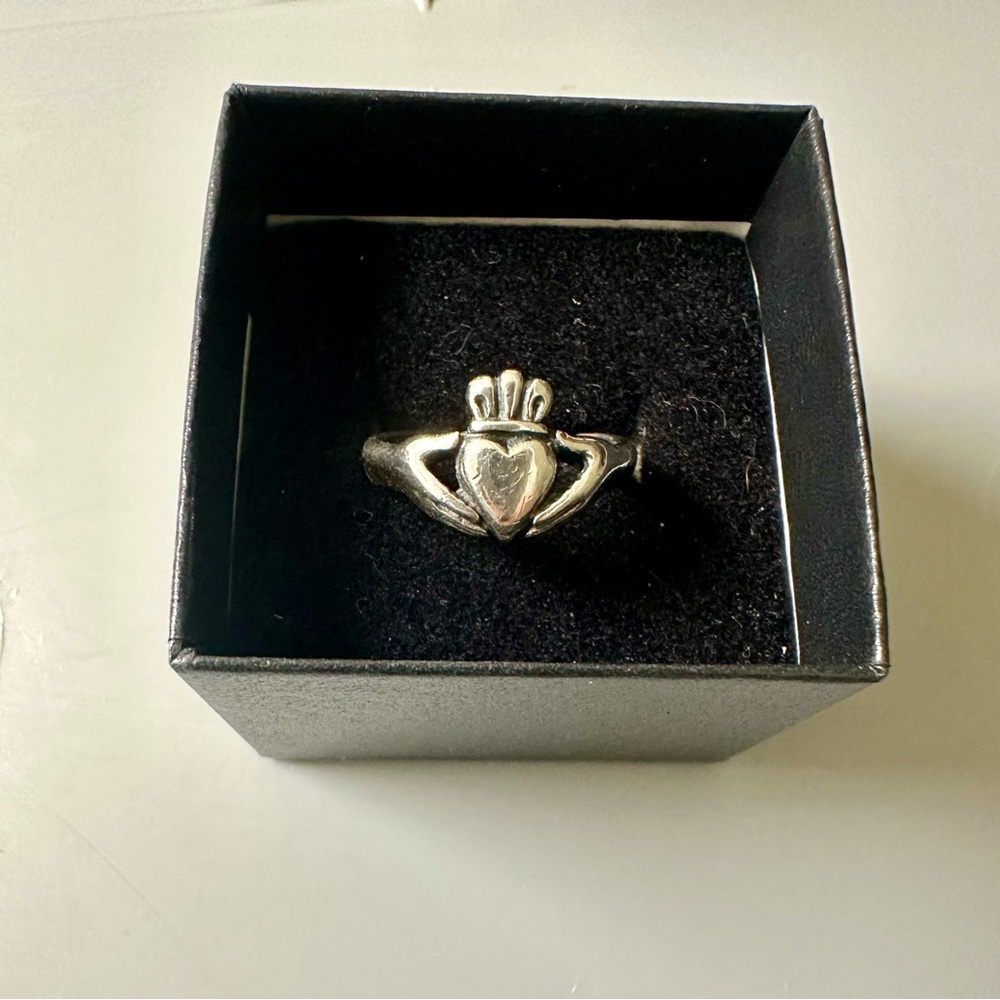 James Avery Silver Claddagh Ring